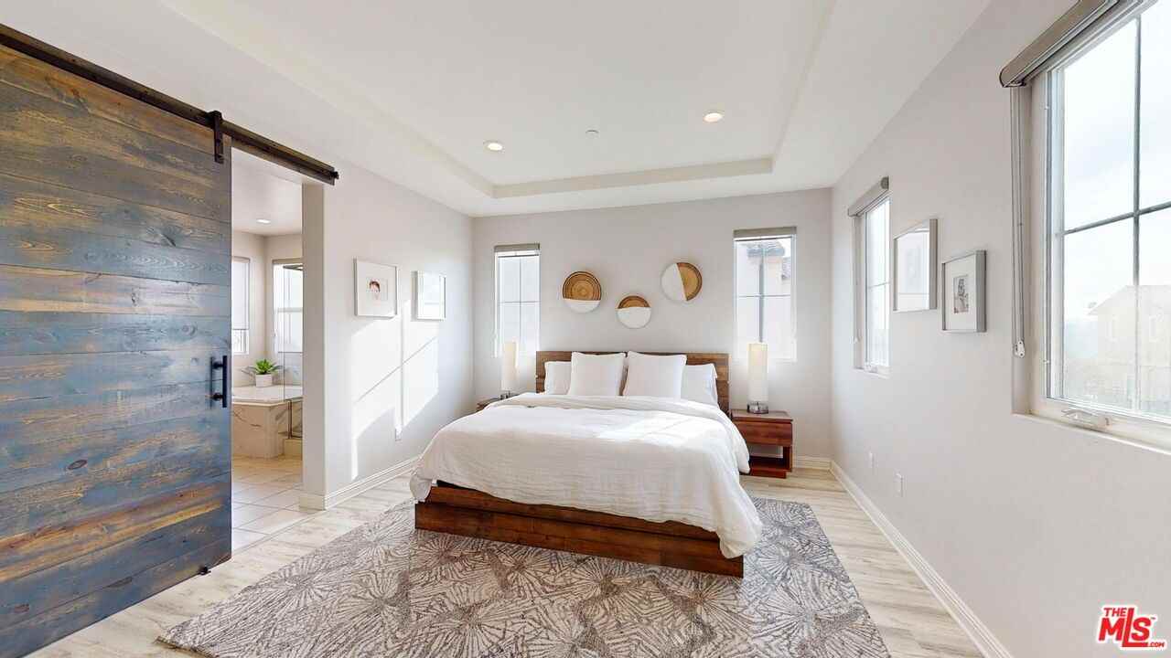20607 W Chestnut Cir - Photo 2 of 8
