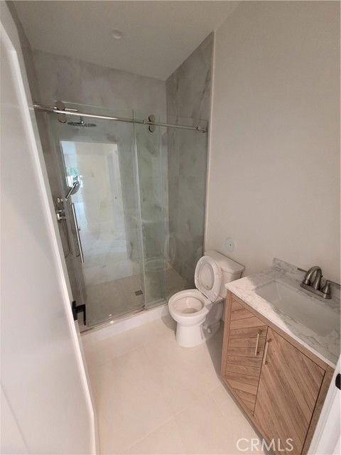 19455 Strathern St - Photo 3 of 8