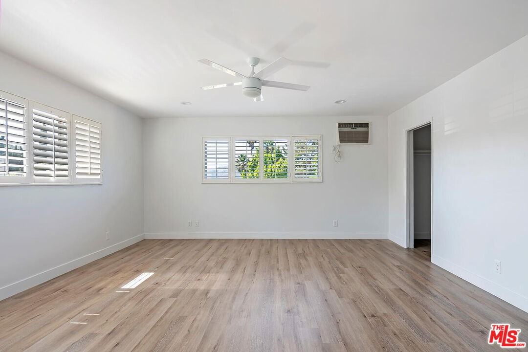 11555 Duque Dr - Photo 2 of 8