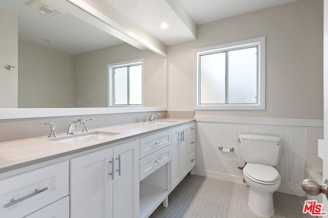 11555 Duque Dr - Photo 4 of 8