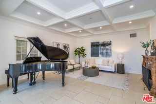 941 N Norman Pl - Photo 5 of 8