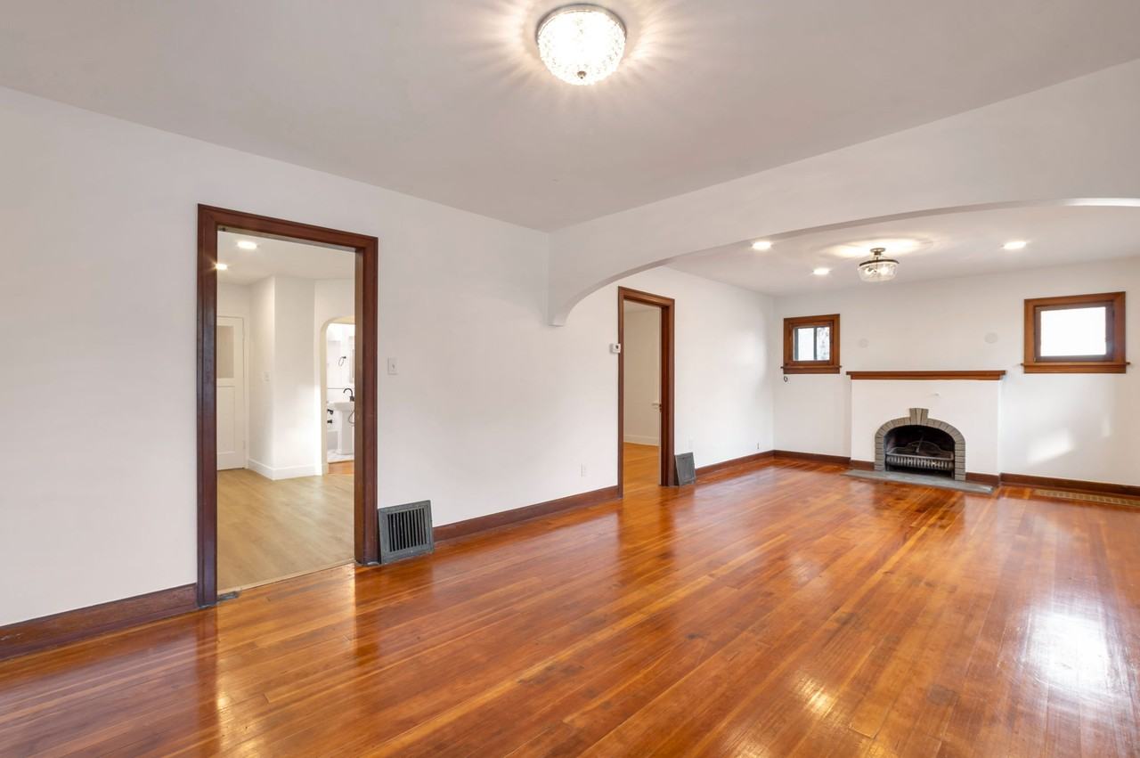 456 17th St - Photo 3 of 19