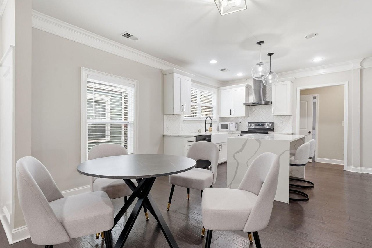 Jones Ave Nw - Photo 2 of 8