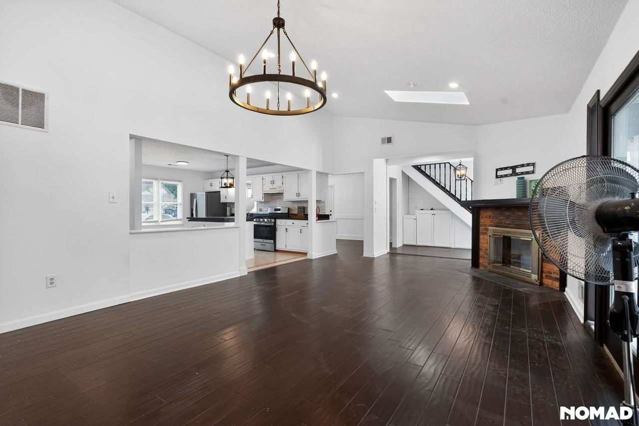 102 Oak Glen Rd - Photo 2 of 31