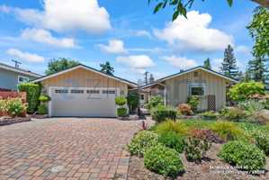 featured image of 2010 Helena Way