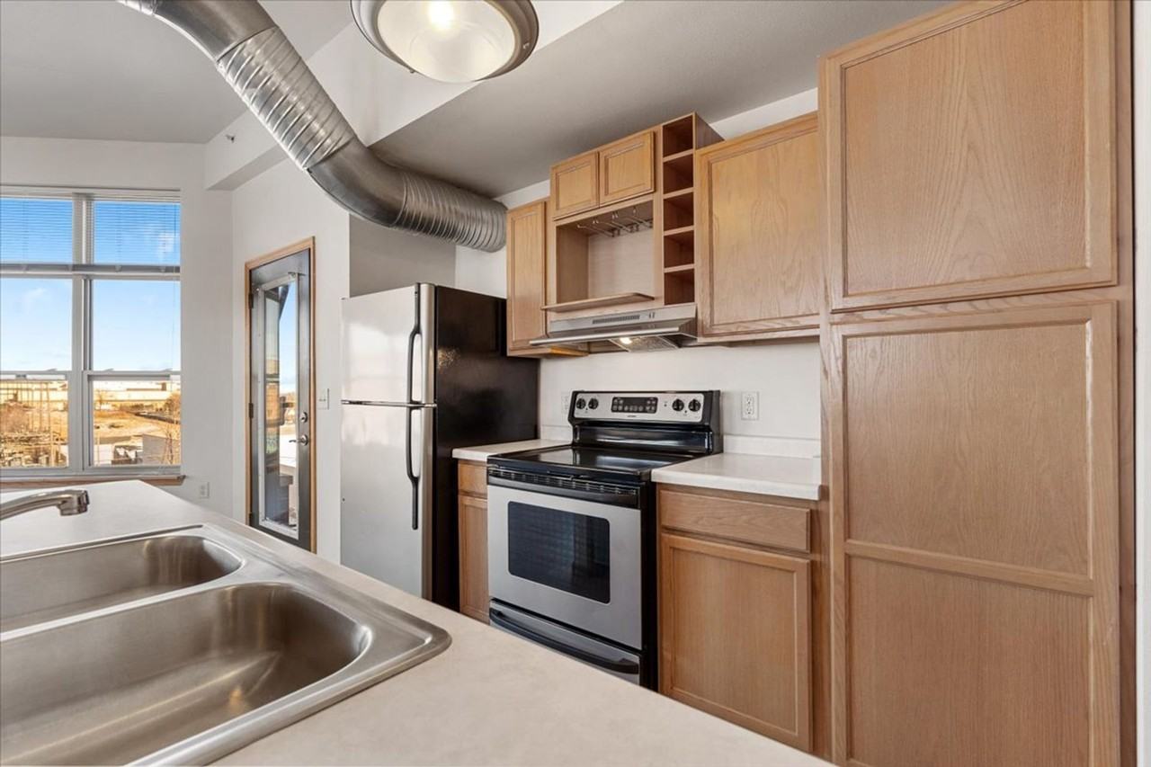 Six Points Apartments - Photo 6 of 38