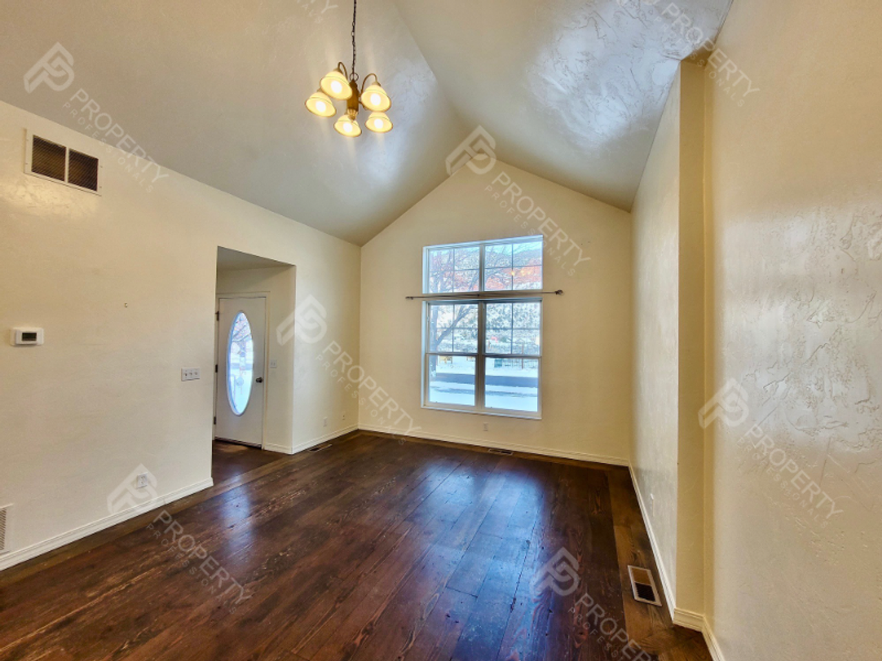 1768 Stockton Rd - Photo 3 of 17