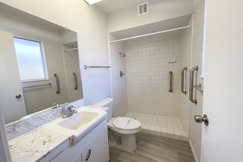 25810 Coombe Hill Dr - Photo 7 of 17