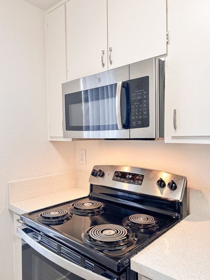 Carlton Woods - Photo 3 of 32