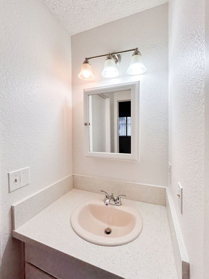 Carlton Woods - Photo 7 of 32