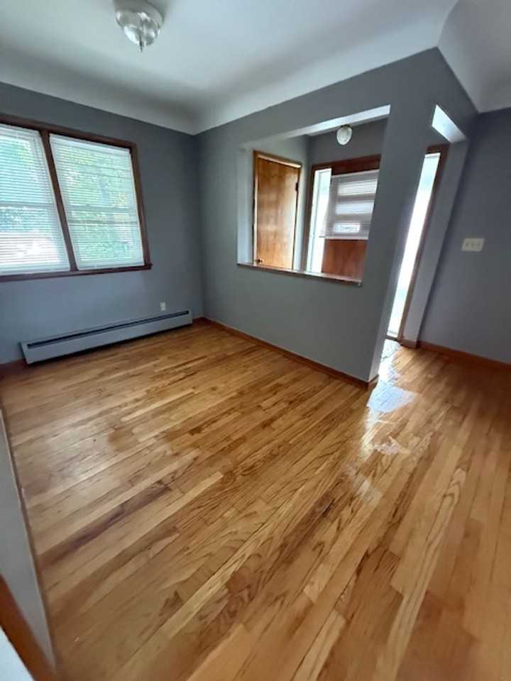 1000 Woodlawn Ave - Photo 3 of 11