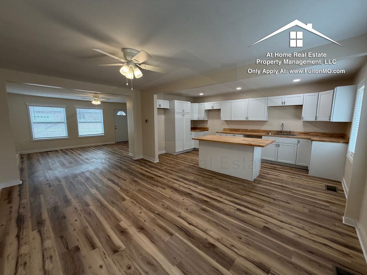 703 W 7th St - Photo 2 of 36