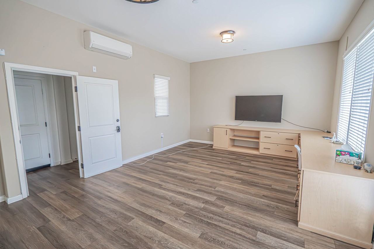 26266 Prima Way - Photo 4 of 42