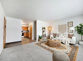 featured image of 1012 10th St Ne