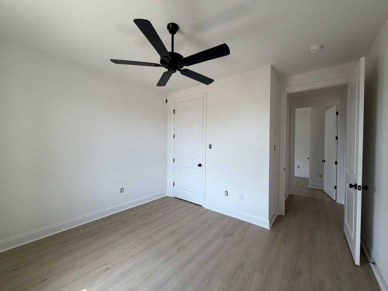 200 High Point Way - Photo 3 of 14