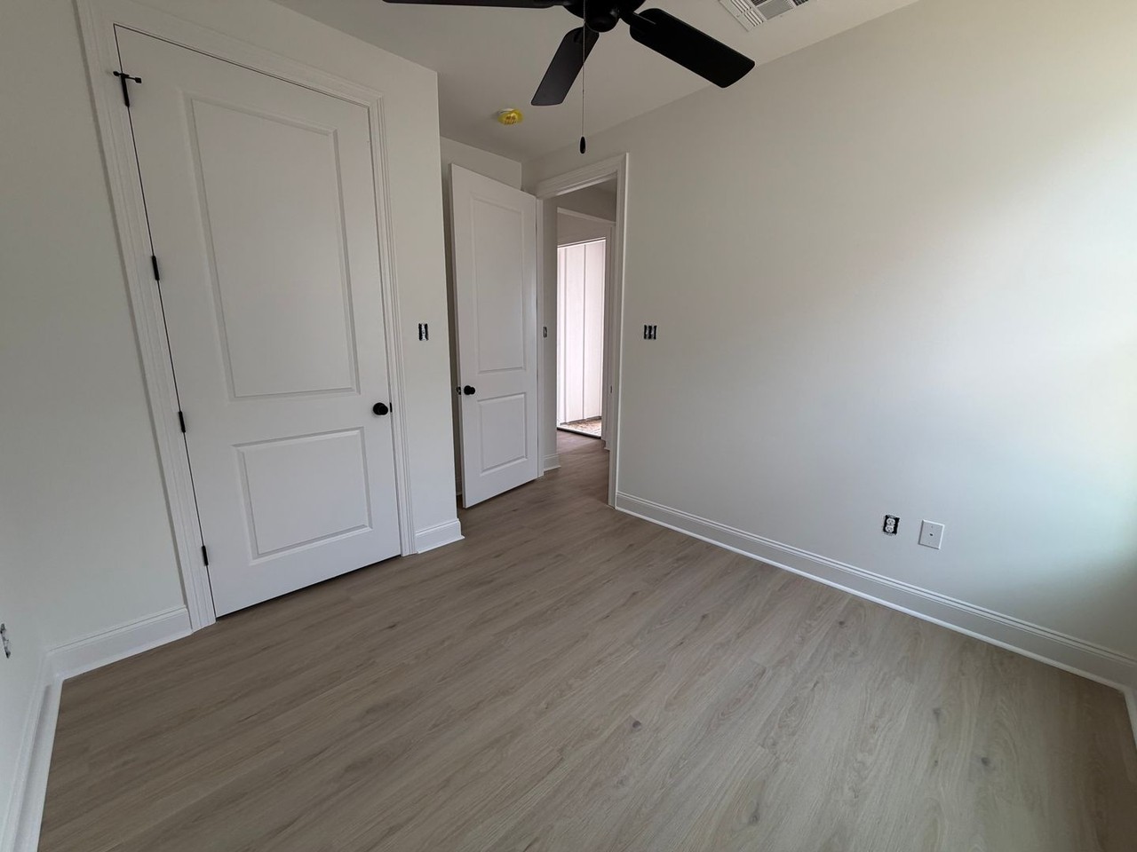 200 High Point Way - Photo 4 of 14