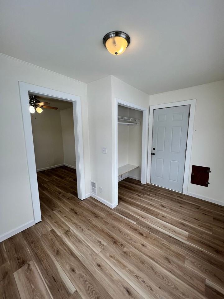 626 W 17th Ave - Photo 3 of 13