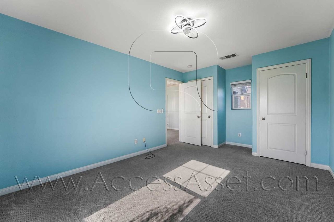 27325 Quincy Ln - Photo 4 of 45