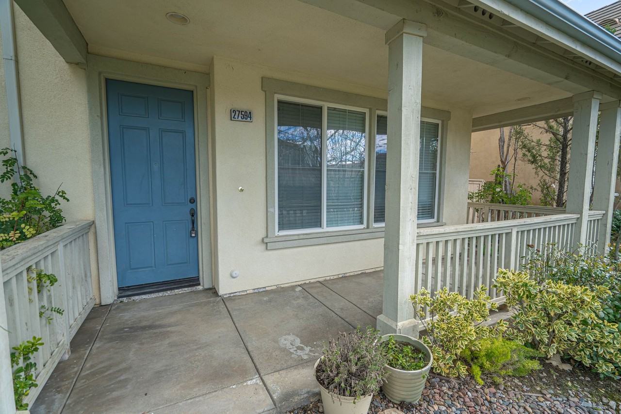 27594 Sunny Creek Dr - Photo 2 of 34