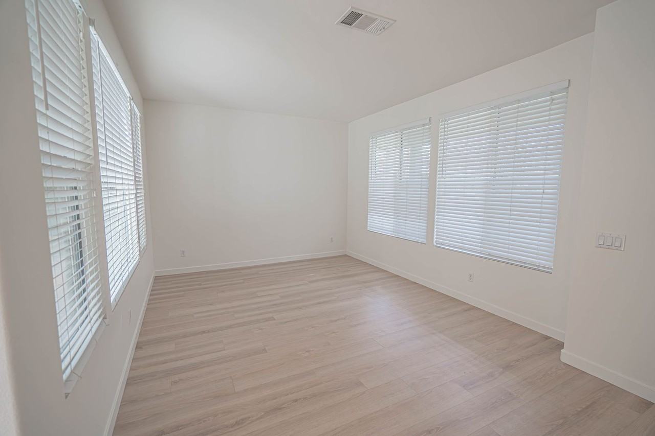 27594 Sunny Creek Dr - Photo 3 of 34