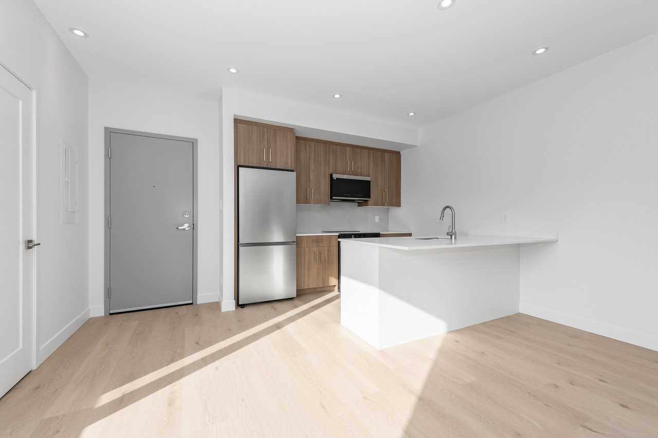 319 Shakespeare Street #1 - Photo 2 of 9