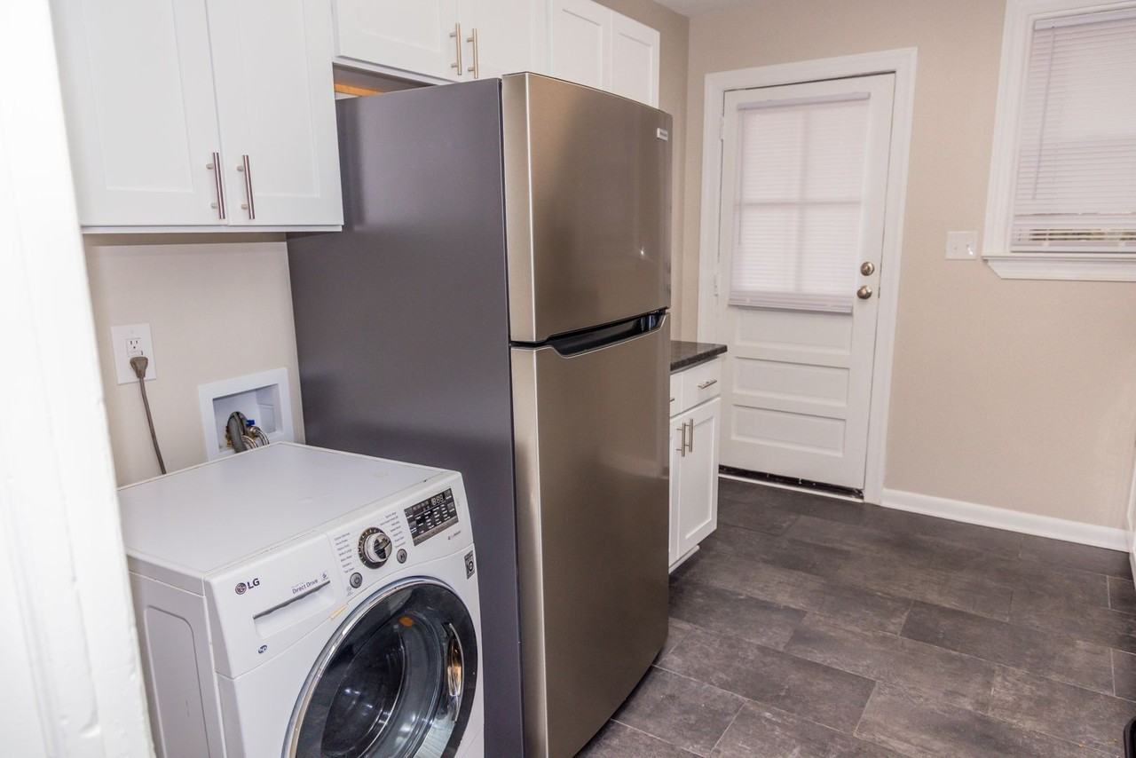 1903 Grayland Ave - Photo 7 of 19