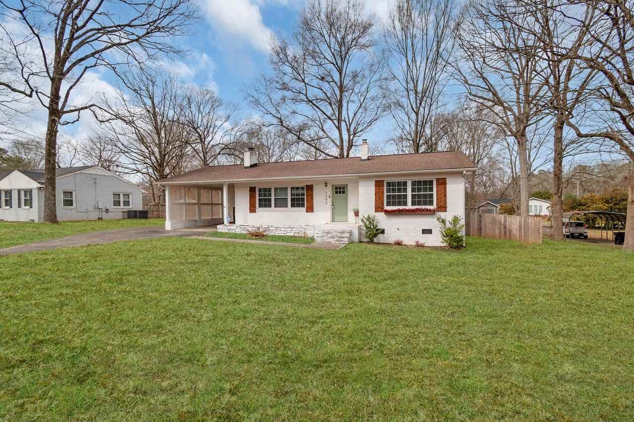 1302 Lancaster Ave - Photo 2 of 43