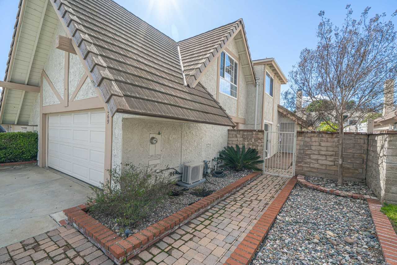 27069 Rio Prado Dr - Photo 2 of 31