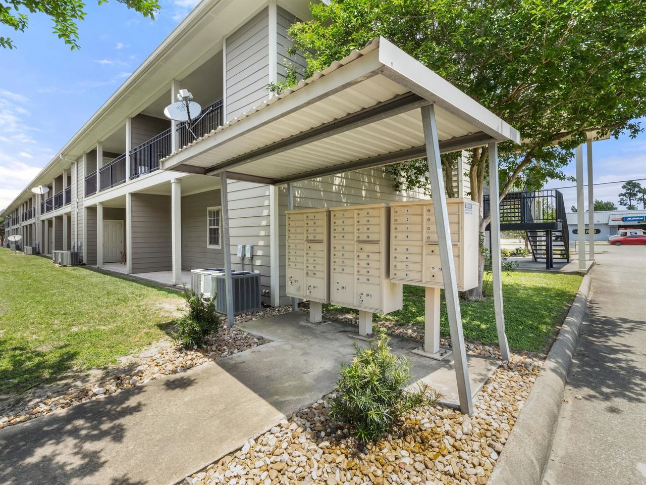 4720 Common Street - Photo 6 of 6