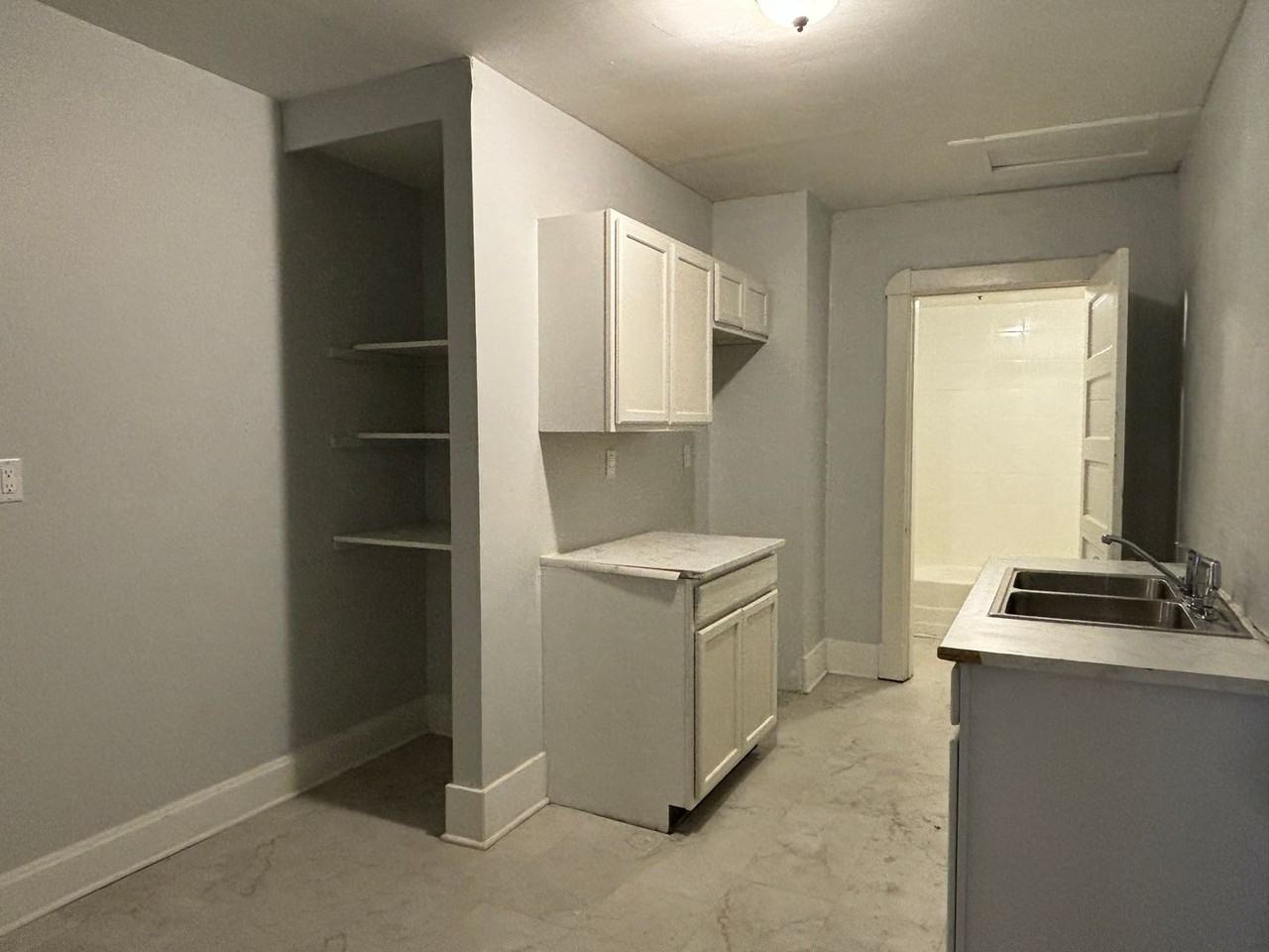 330 N Arsenal Ave - Photo 7 of 16