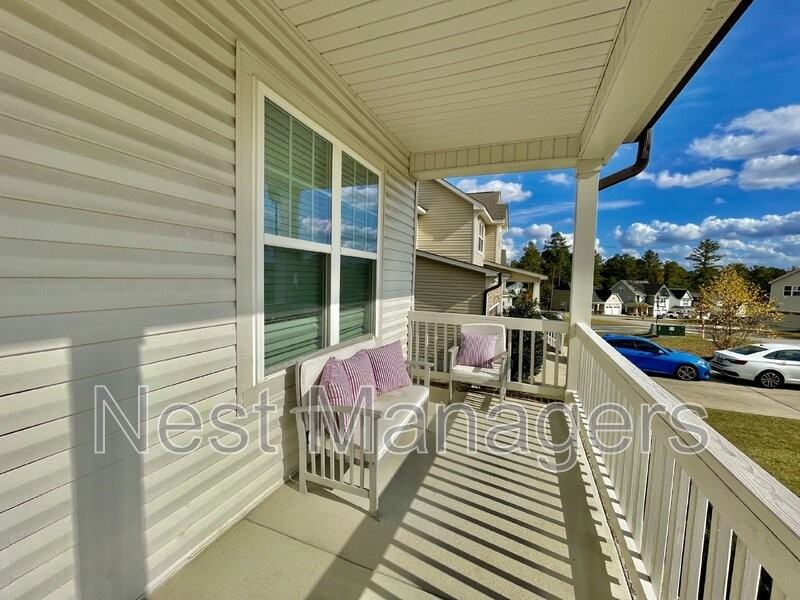 385 Falls Creek Dr - Photo 2 of 29