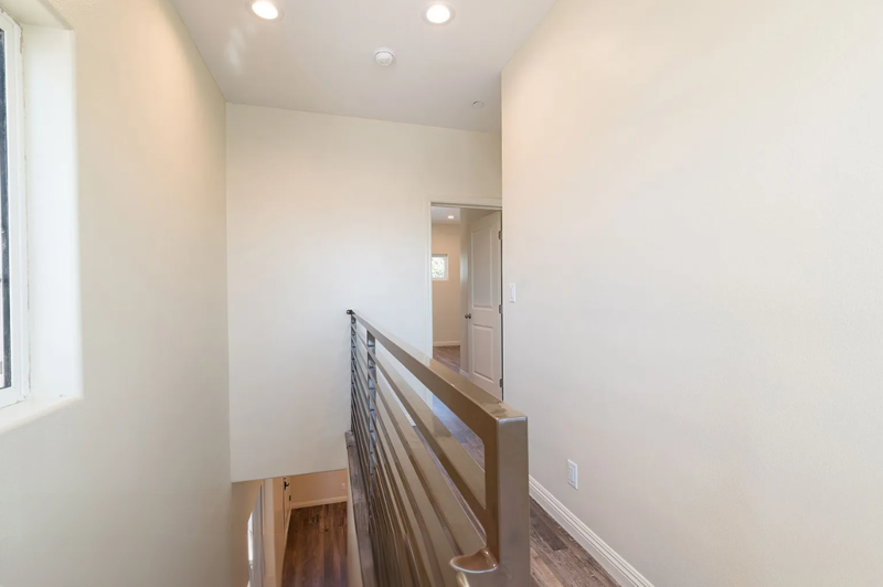 3258 1/2 Dundas St #CA - Photo 7 of 20