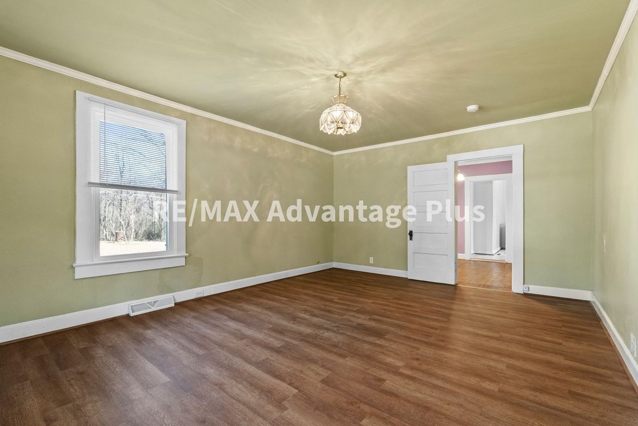 7818 Abilene Rd - Photo 3 of 33