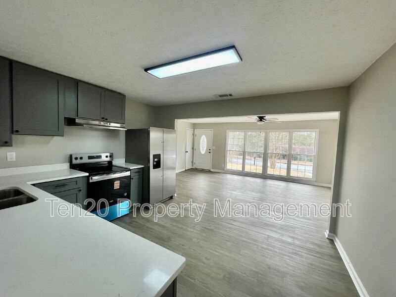 4839 Allen St - Photo 7 of 21