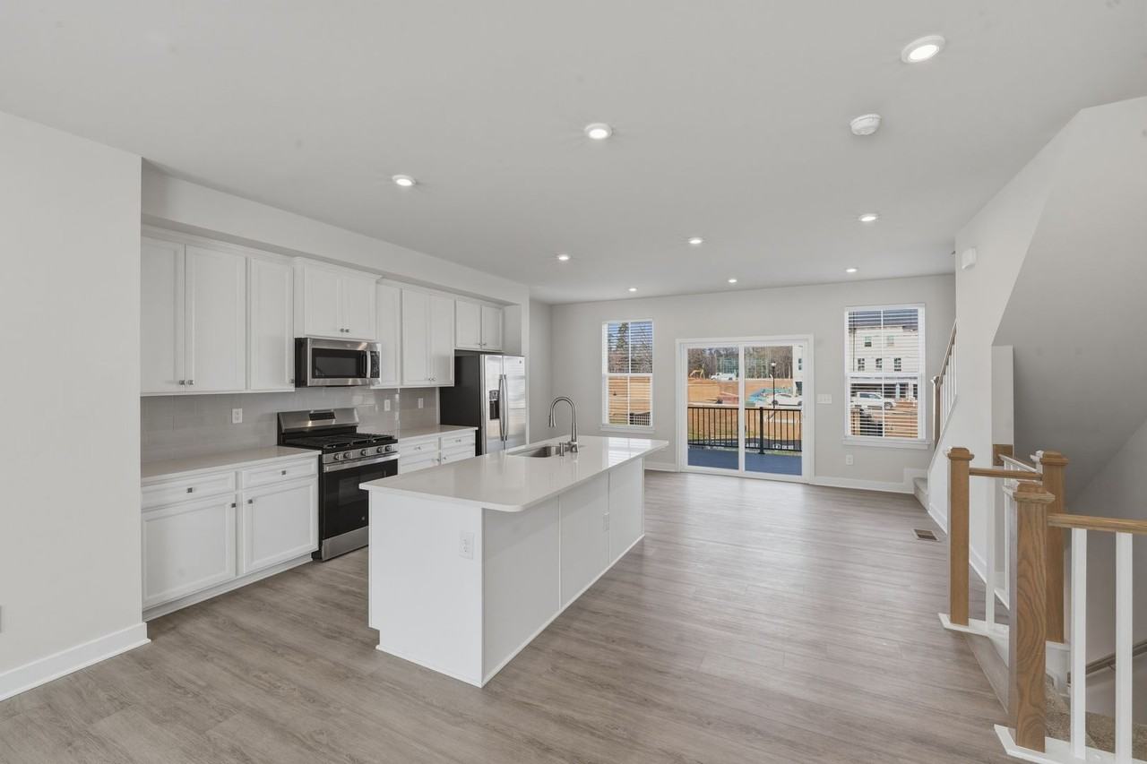 5032 Grain Orchard Rd - Photo 2 of 33