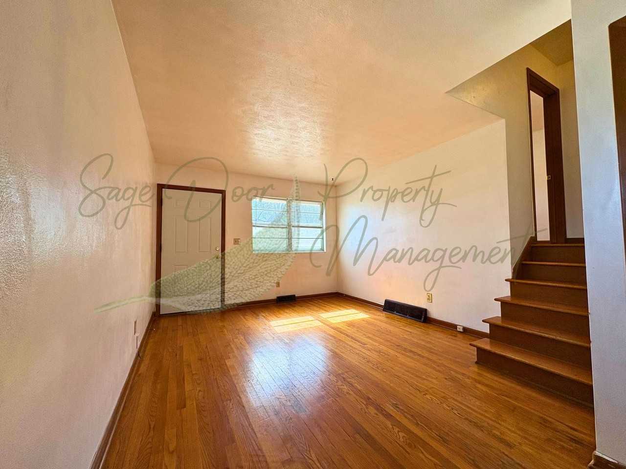 522 E Short Ave - Photo 2 of 17