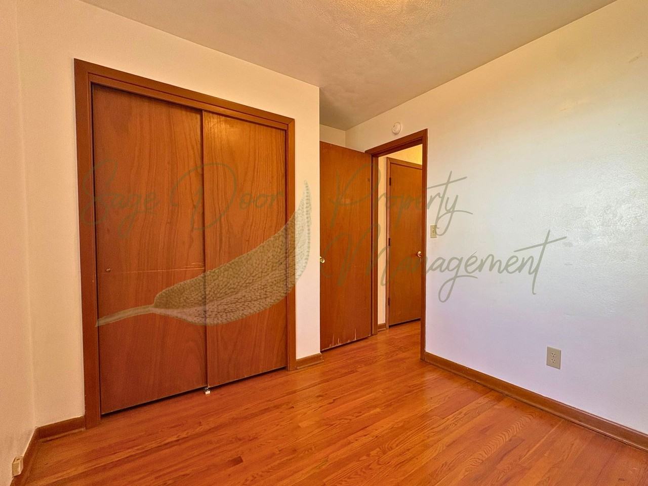 522 E Short Ave - Photo 6 of 17