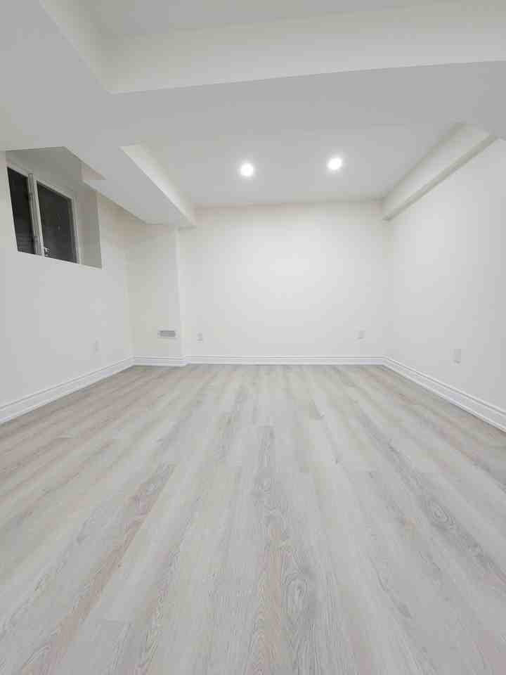 2238 Gladacres Lane - Photo 3 of 9
