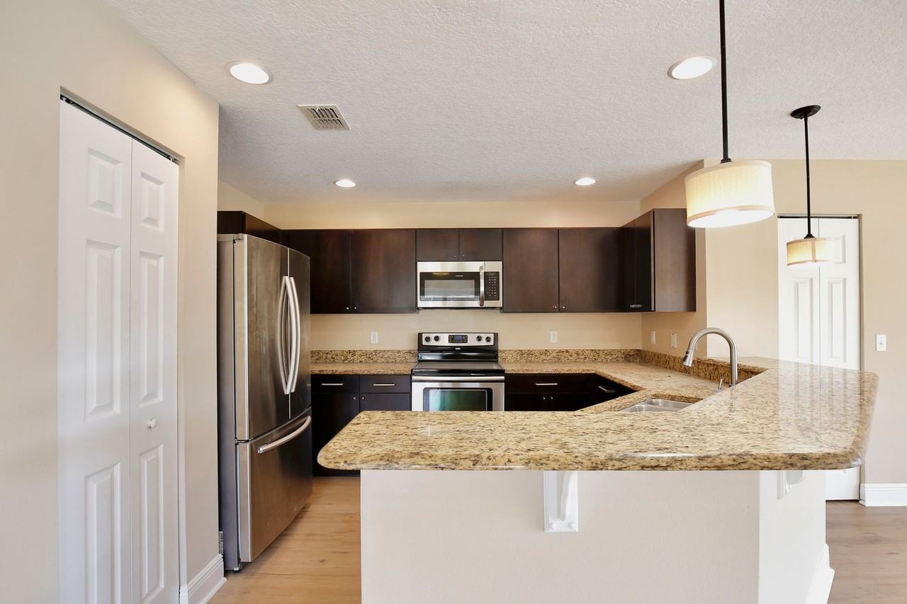 3811 Gliding Pl - Photo 6 of 25