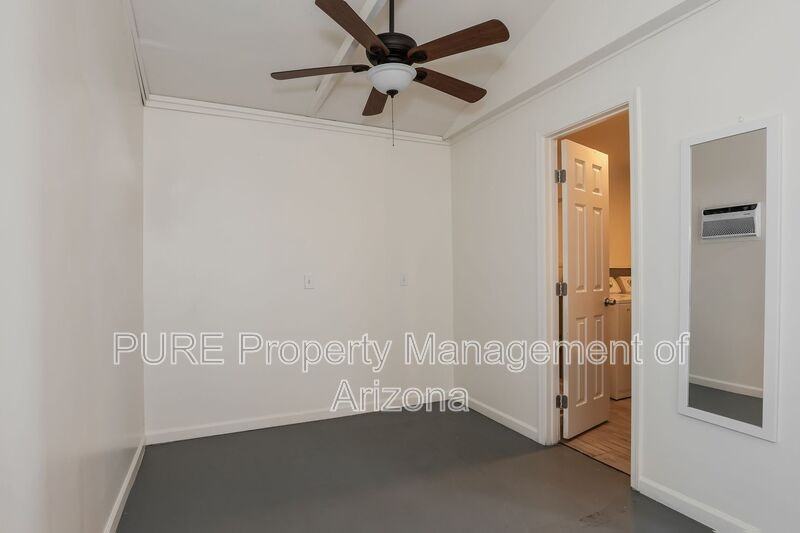 2925 N 15th Dr - Photo 6 of 13