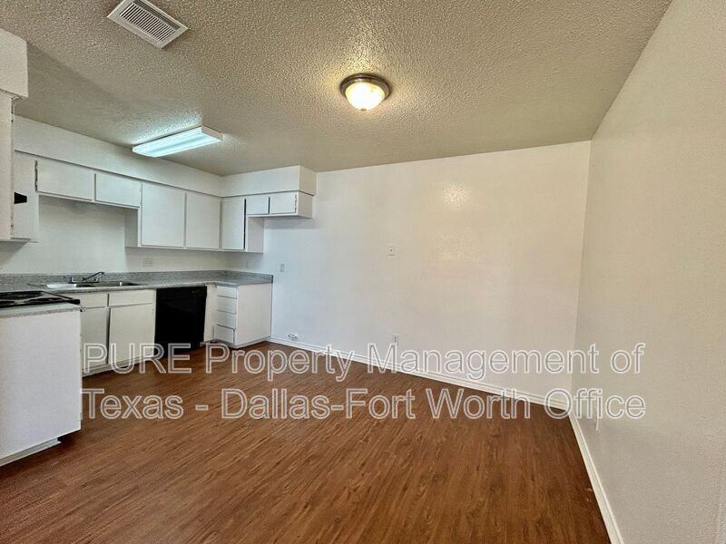 3405 Orchard St - Photo 7 of 18