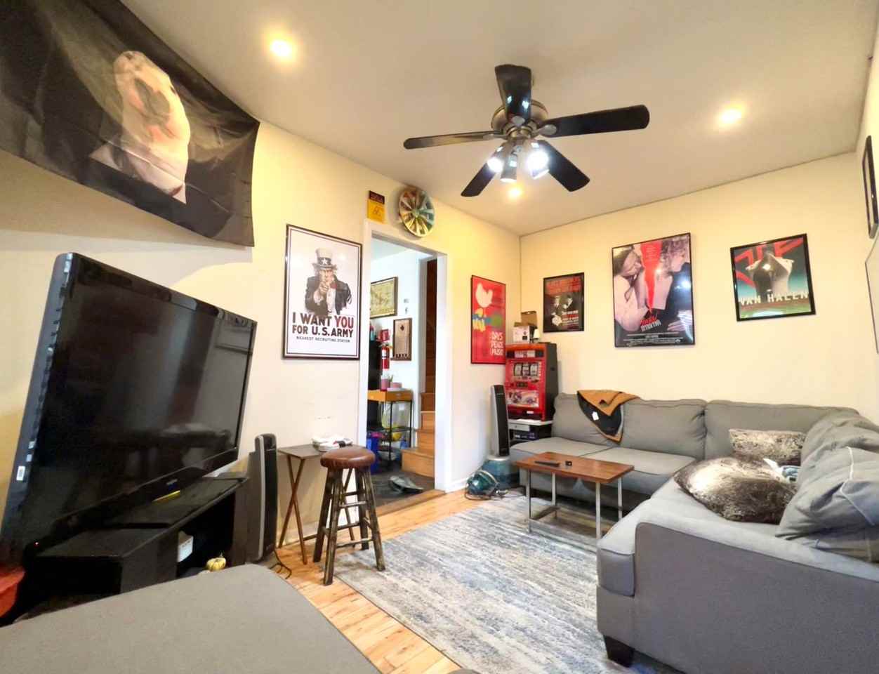 3212 Winter St - Photo 2 of 27