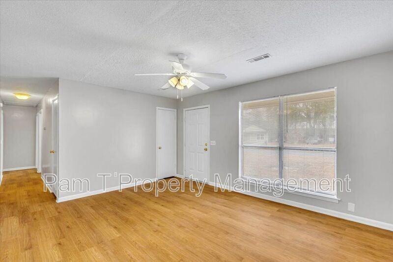 117 Egret Cir - Photo 7 of 32