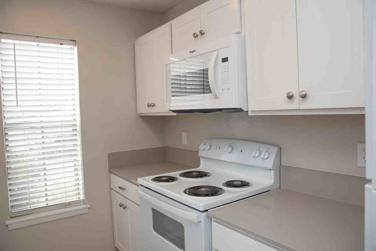 813 San Saba Dr - Photo 4 of 12