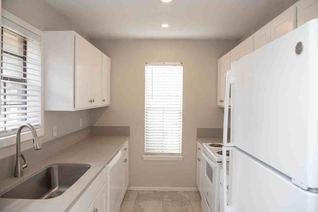 814 San Saba Dr - Photo 3 of 11