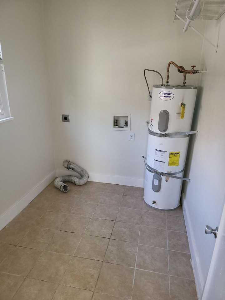 501 13th St - Photo 7 of 13