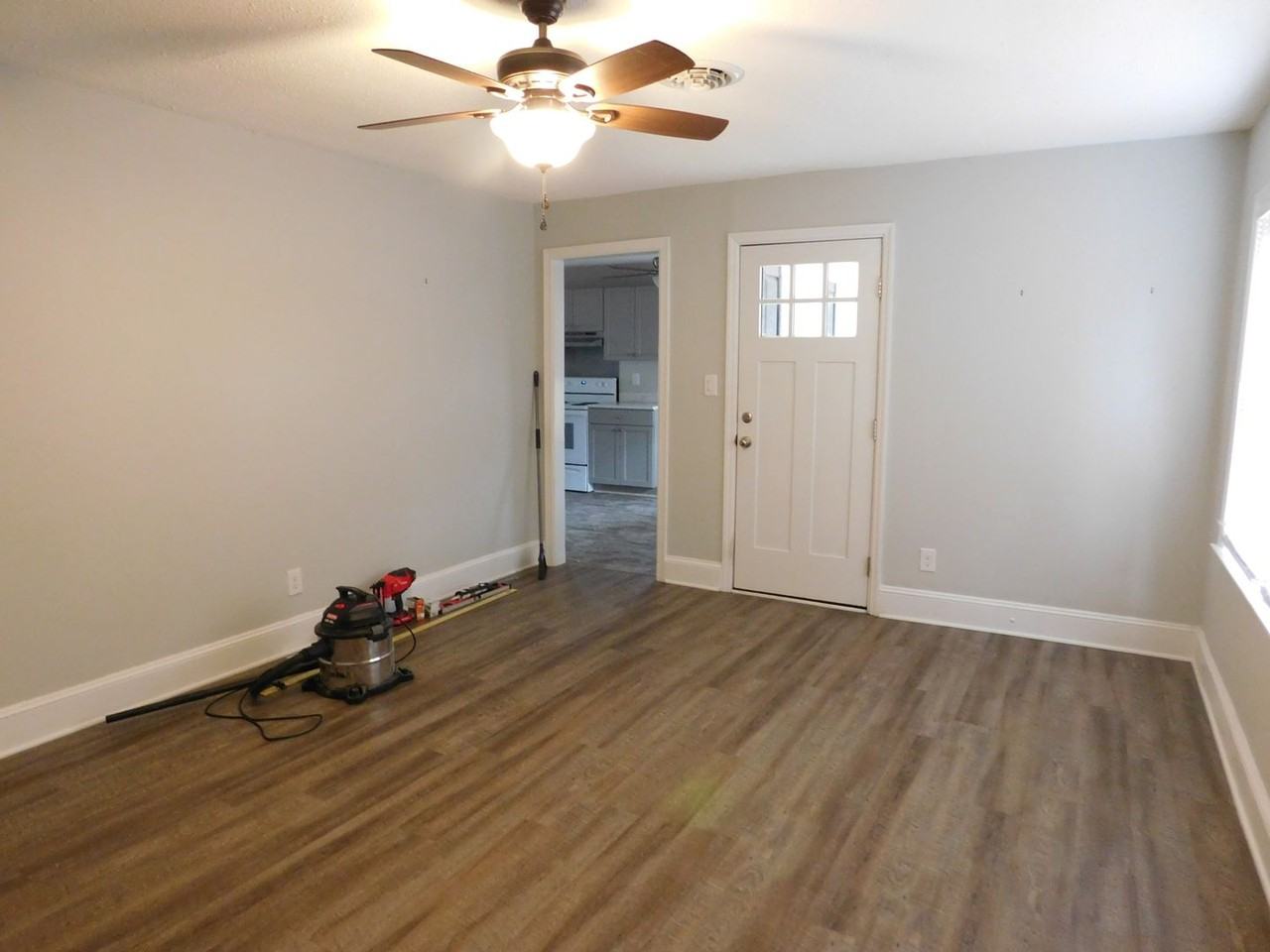 418 Church Rd - Photo 3 of 19