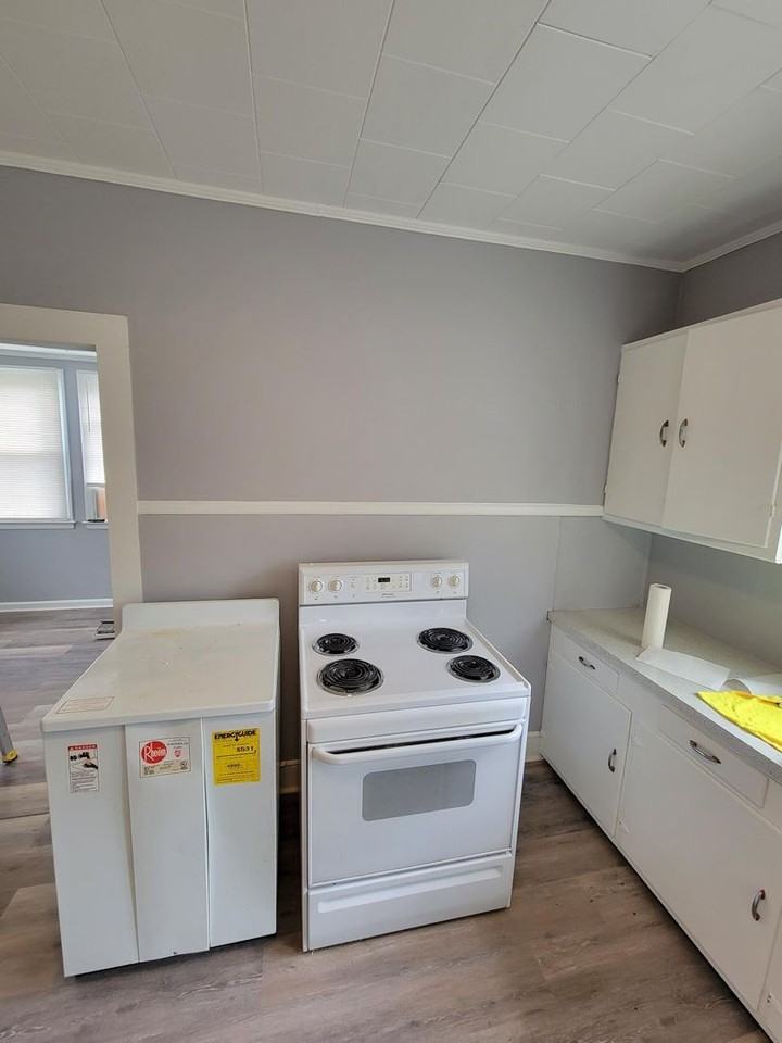 1104 W Webb Ave - Photo 3 of 18