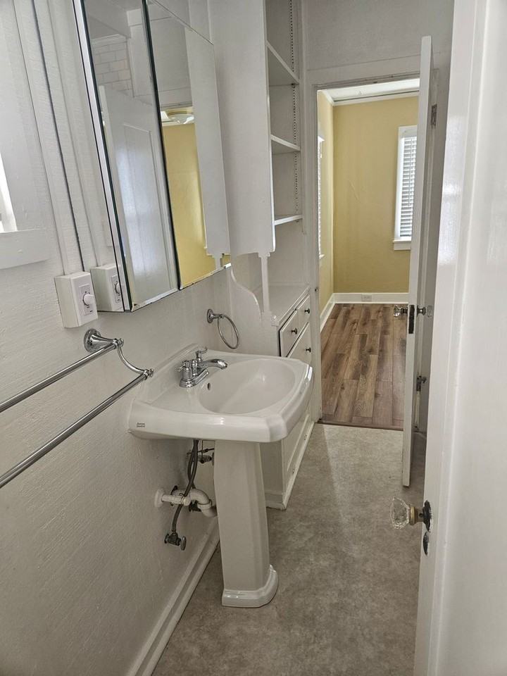 540 Kern Ave - Photo 6 of 14