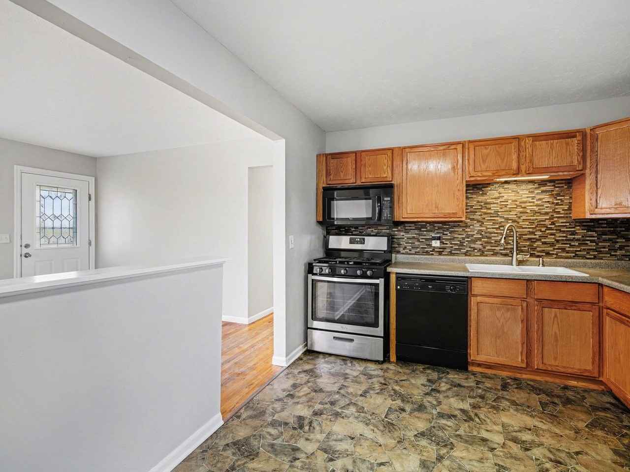 1212 W 15th Ave - Photo 7 of 20